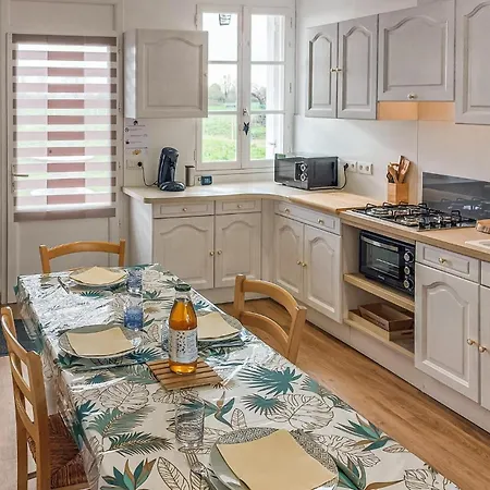 2 Bedroom Cozy In بيت للعطل