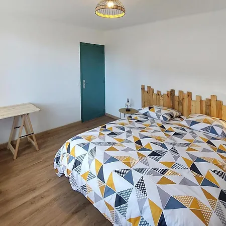 2 Bedroom Cozy In *