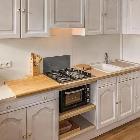 بيت للعطل 2 Bedroom Cozy In *